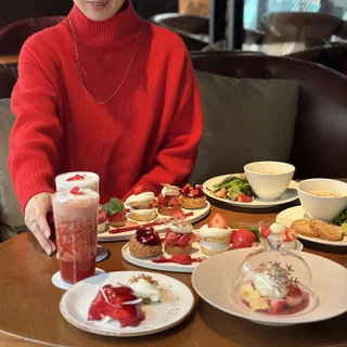 旬のブランド苺を大満喫！あまりん ストロベリー アフタヌーンティー