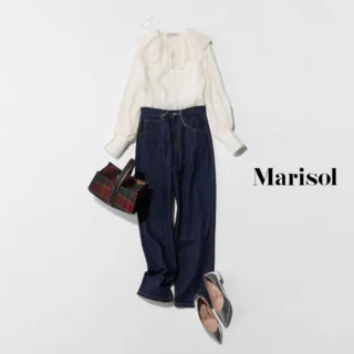 秋の夜長はデジタルデトックス！ カフェのテラス席で読書を満喫して【2025/09/07のコーデ】