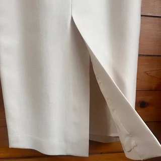 【美女組試着室】辻直子さんコラボ！華やかな冬の場面に寄り添う大人のホワイトIラインスカート_1_4-2