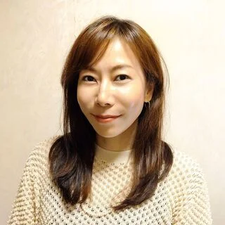 ロングヘアは前髪とカラーリングで印象をアップデート【40代のロングヘア】