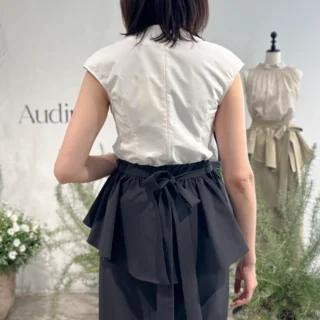 仕事と学校行事を一着で完結！品格を支える「アナウンサー服」が最強です【Audire】_1_8-2
