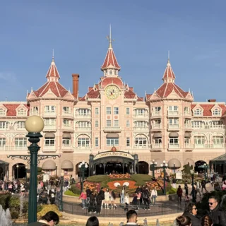 パリ旅行⑤｜ディズニーランドパリへ！混雑・グルメ・アトラクションの違いが面白い