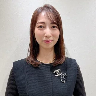 巻かなくても決まる、清潔感ミディアム【40代のミディアムヘア】