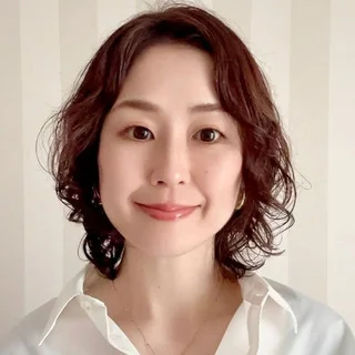 【40代人気ヘアランキング】第１位はやわらかなピンクベージュのミディアムレイヤー