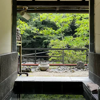 【初夏の箱根旅】有形文化財の宿　塔の沢一の湯本館へ宿泊