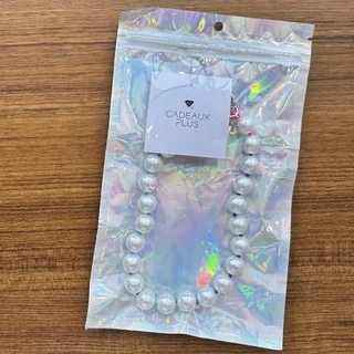 【40代の手元が華やぐ】可愛すぎるCADEAUX＋のパールストラップ