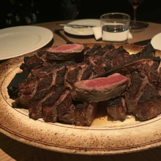 「ピーター・ルーガー」最高峰のTボーンステーキでご褒美ディナー