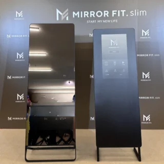 スマートミラー「MIRROR FIT.」新デバイス「slim」の体験会へ_1_1-1