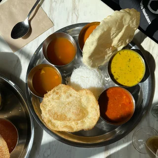 【カレー巡礼その⑨】南インド料理の名店　三燈舎の極上ミールス