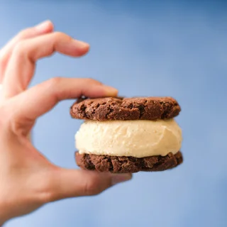 いつものアイスクリームに一工夫｜おうちカフェを楽しめるメニュー３選