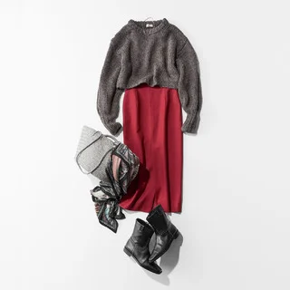 【人気記事ランキング10】赤いタイトスカートのクリスマスコーデからエディターが惚れた極軽コートの新色まで