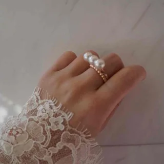 ヴァンクリのペルレと重ね付け。