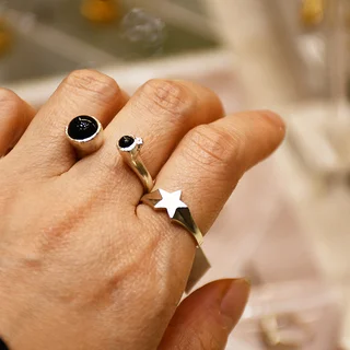 VV.ジュエリー、渋谷ヒカリエにて