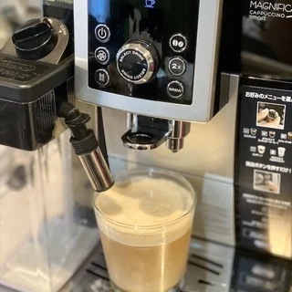 デロンギ全自動コーヒーマシン