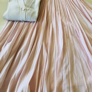 桜色のスカートで淡コーデ