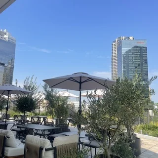 【大阪・うめきた】都会のど真ん中！開放的な空間でお祝いランチ