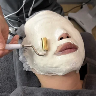 肌に厚みが出て若返る!? エンビロンズ銀座のエイジングケアトリートメントを体験【マーヴェラス原田の40代本気美容 #991】 