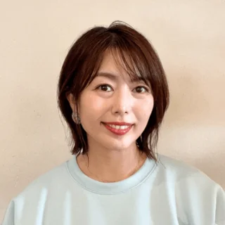 “大人可愛い”印象の軽やかボブスタイル【40代のボブヘア】