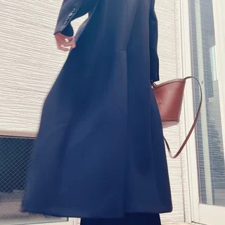 ベーシックにこだわる。ZARAで黒コートの新調。