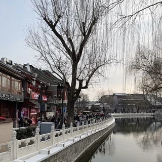 北京暮らし、波乱の幕開け！ノスタルジックな「后海」で出会った冬の景色とチベットの味