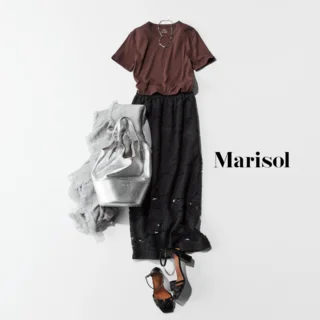 雰囲気美人を狙ってベーシックカラーコーデをストール使いでアプデして【2025/07/17のコーデ】