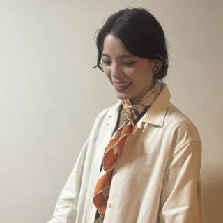 はじめての Hermès スカーフにドキドキ！日常使いしてみたらスカーフ沼にハマりそう♡