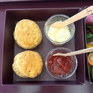 JIMMY CHOOのカフェが銀座にオープン。オープン前日プレビューにはNiziUも来店！_1_8