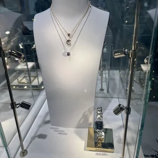 美女組の1日【CHANELジュエリー】と渋谷ランチ_1_9