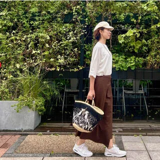 秋まで使える七分丈「Tシャツ」とブラウン「セットアップ」カフェ巡りの日
