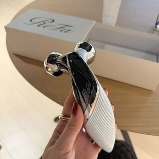 今年はホームケアに投資する！　Rifa初・EMS搭載の「リファカラットリフト」体験レポート_1_1-1