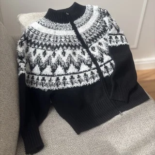【この秋買ったNEW アイテム】やっと見つけた、おしゃれで上品ノルディックニット