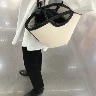 【ZARA購入品】白シャツにもマッチするバイカラーのバッグがお気に入り♡