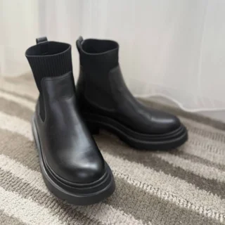 めっちゃ売れてる！GUのブーツが大活躍