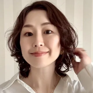 春は髪型もアップデート。重めボブからレイヤーヘアに