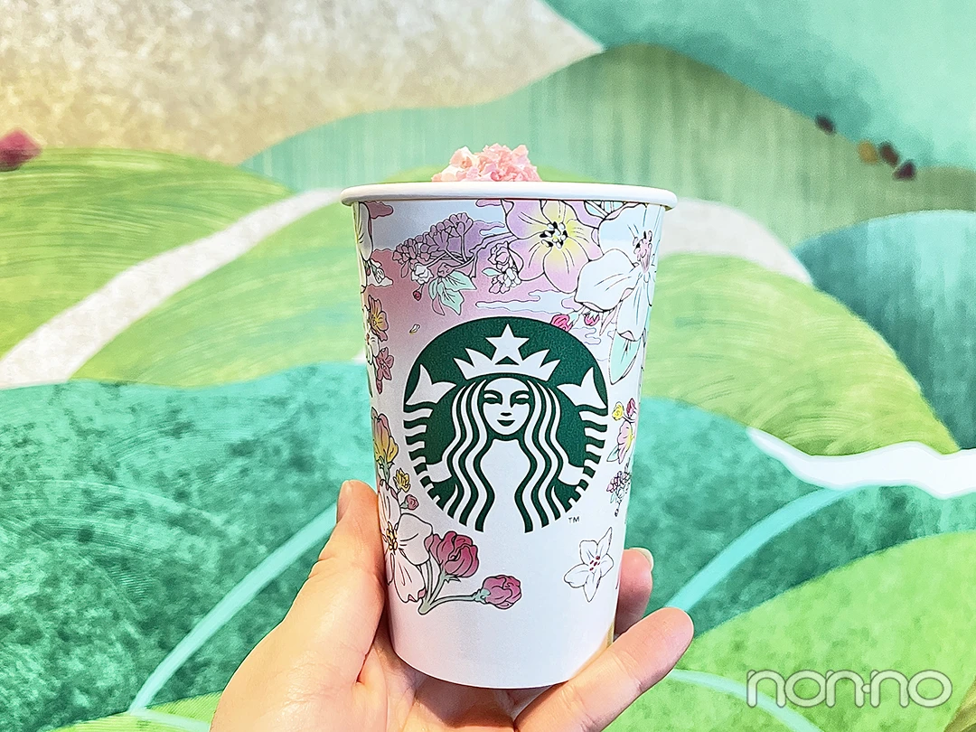 スターバックスコーヒー　『花見 さくら クリーム』とカップのデザイン