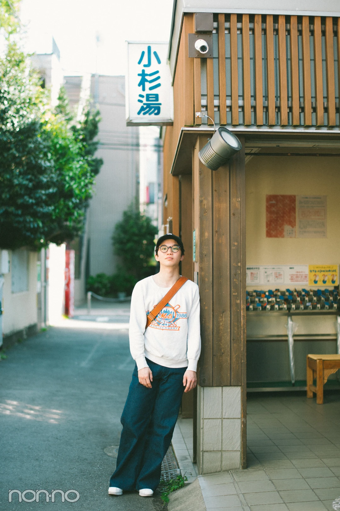 友野一希さんが高円寺の銭湯「小杉湯」を見学