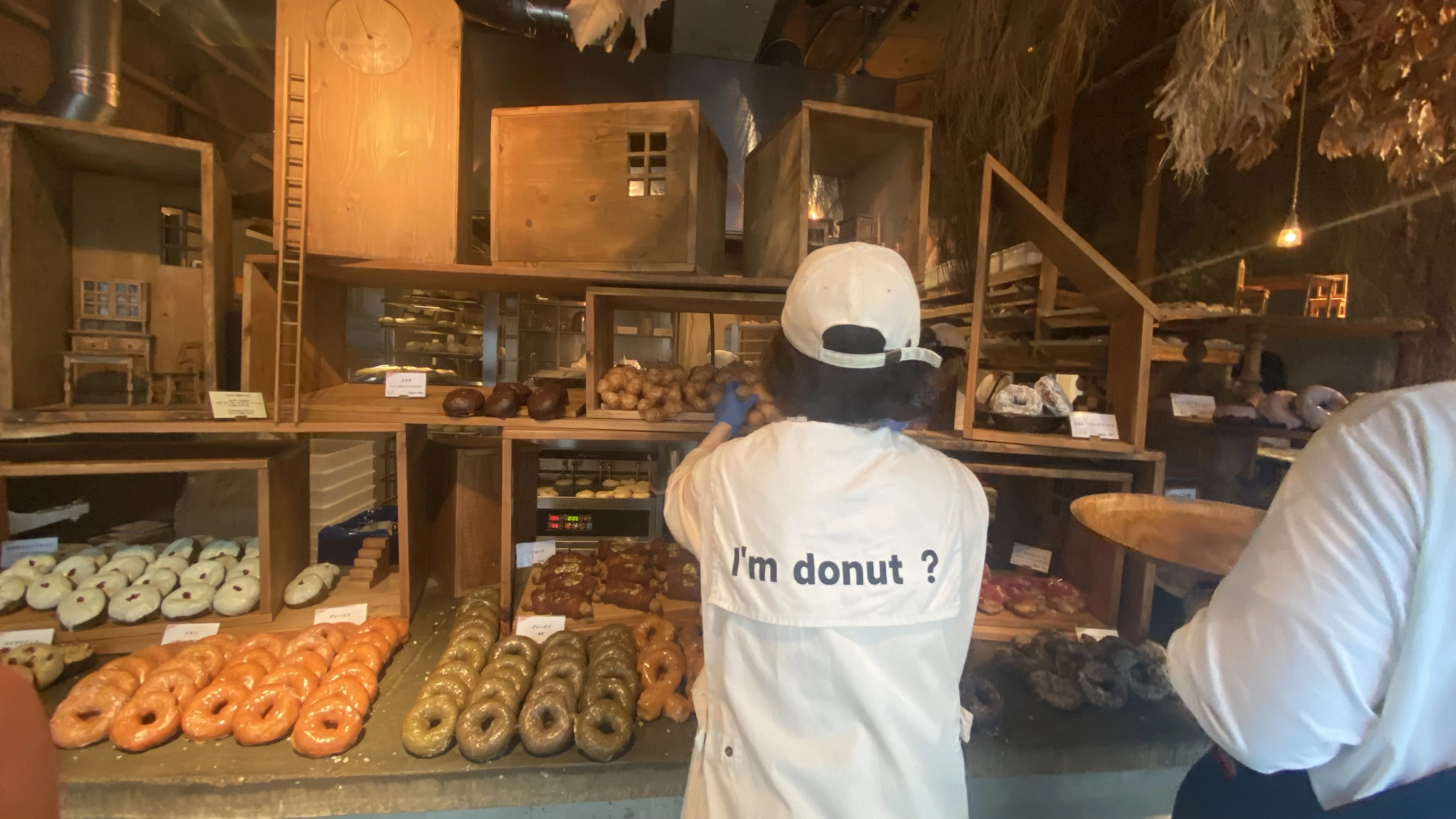 I&#039;m donut天神店、店員の方