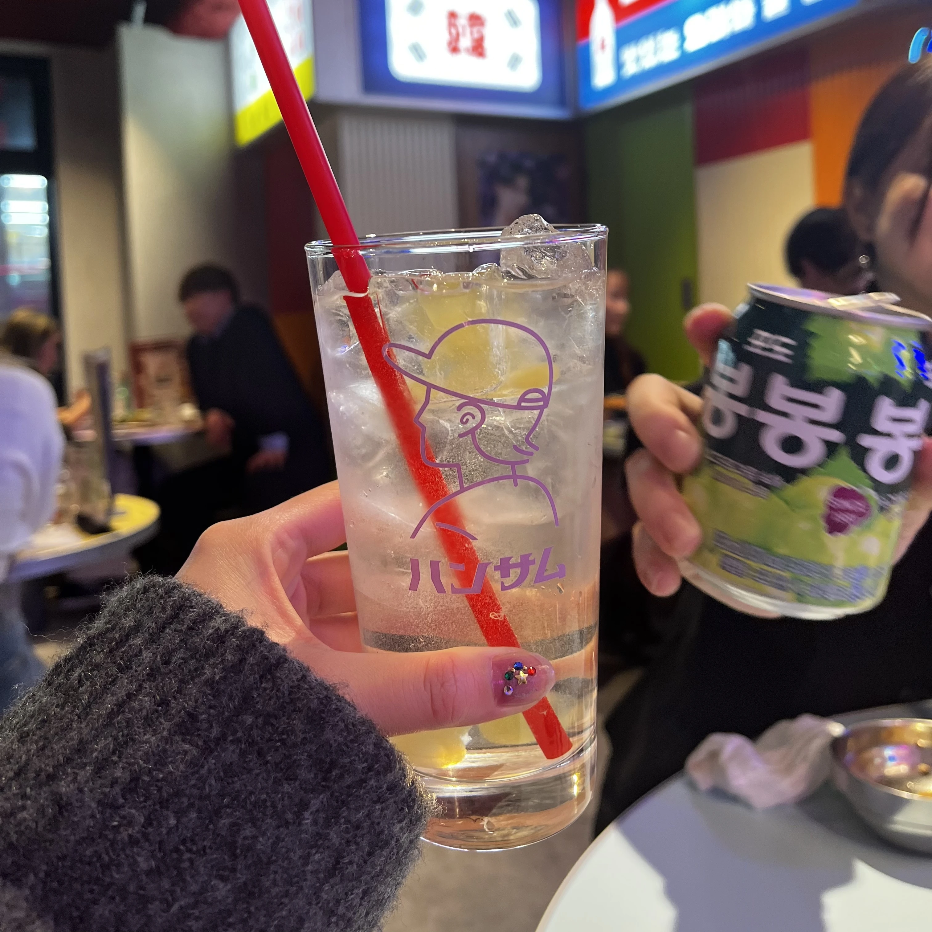 韓国屋台ハンサム　グラス　ぶどうのボンボンジュース