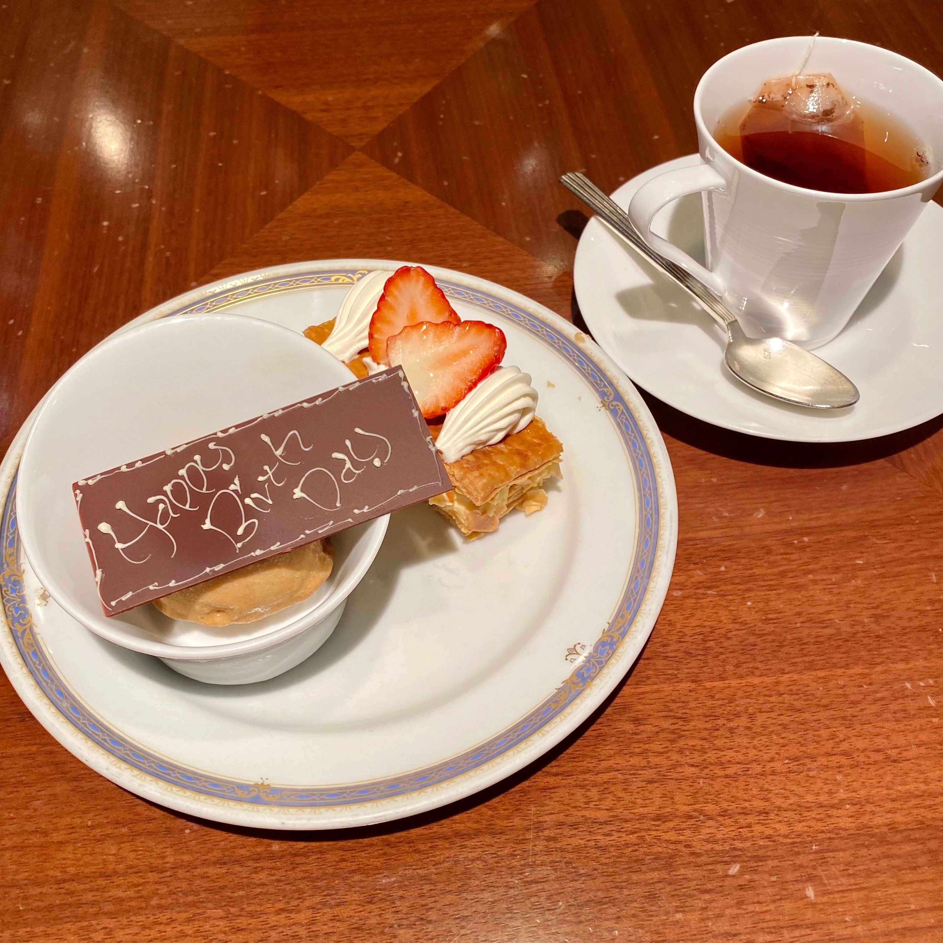 京都ブライトンホテル　テラスレストラン　フェリエ　モン・デジュネ　誕生日　記念日ランチ　サプライズ