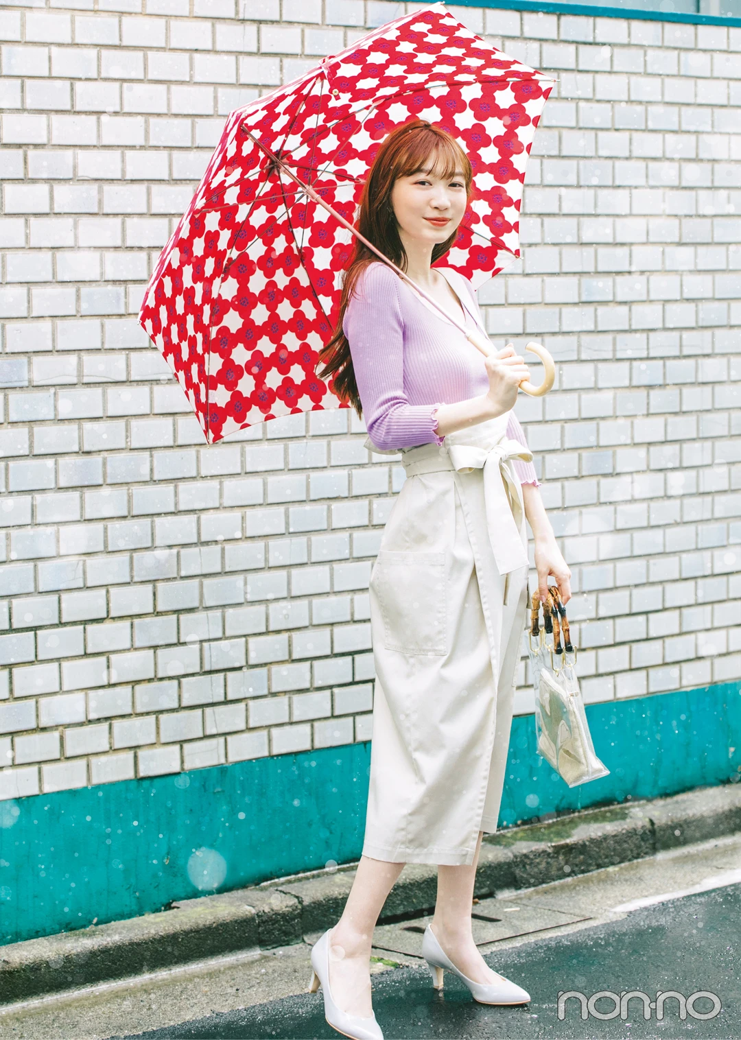 梅雨入りしても岡本夏美のおしゃれが可愛い♡ 雨の日のきれいめ靴も必見！_1_2