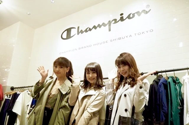江野沢愛美さんがオススメするChampionの白パーカー買っちゃいました。_1_7