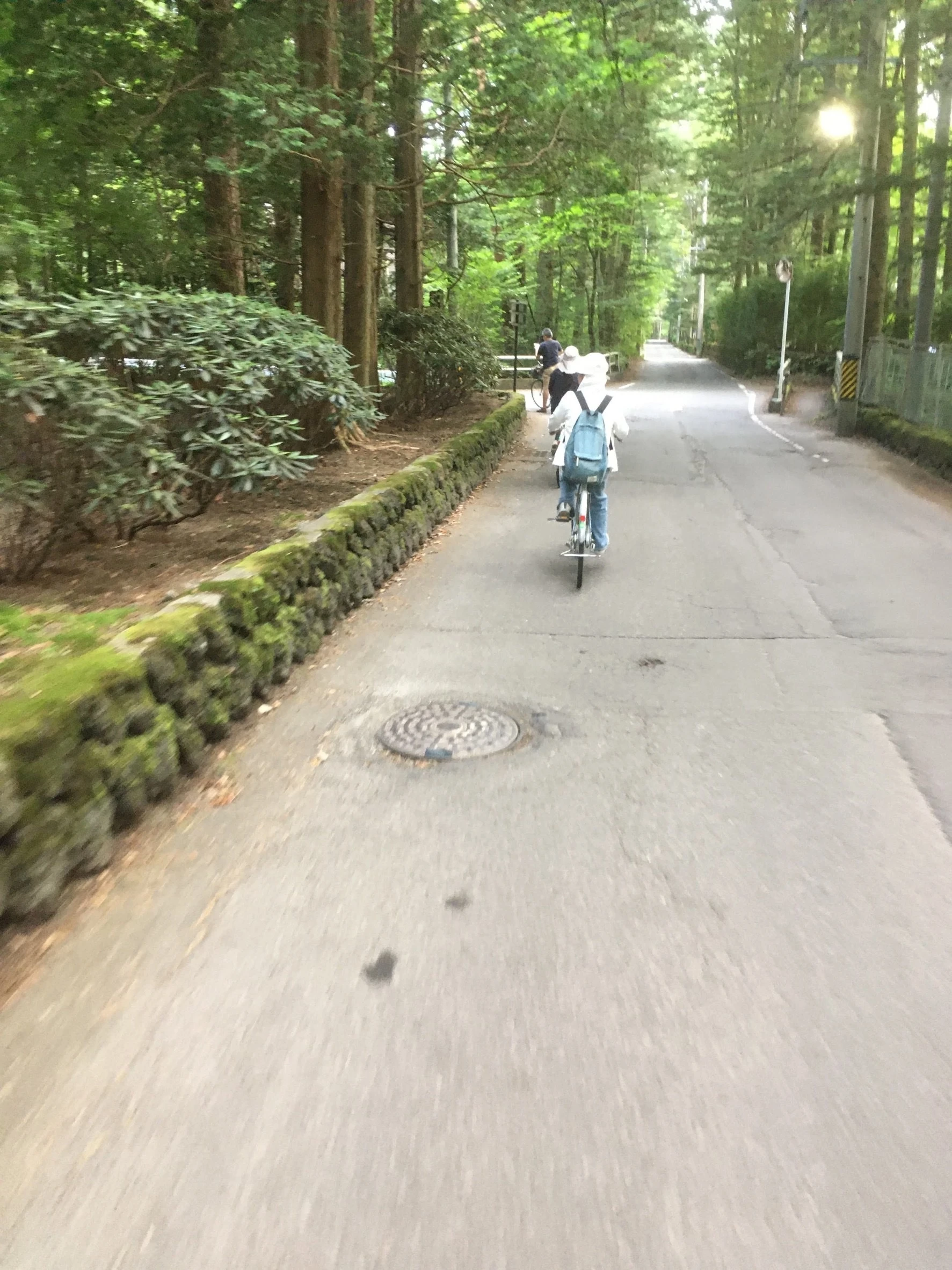 軽井沢 サイクリングしている様子