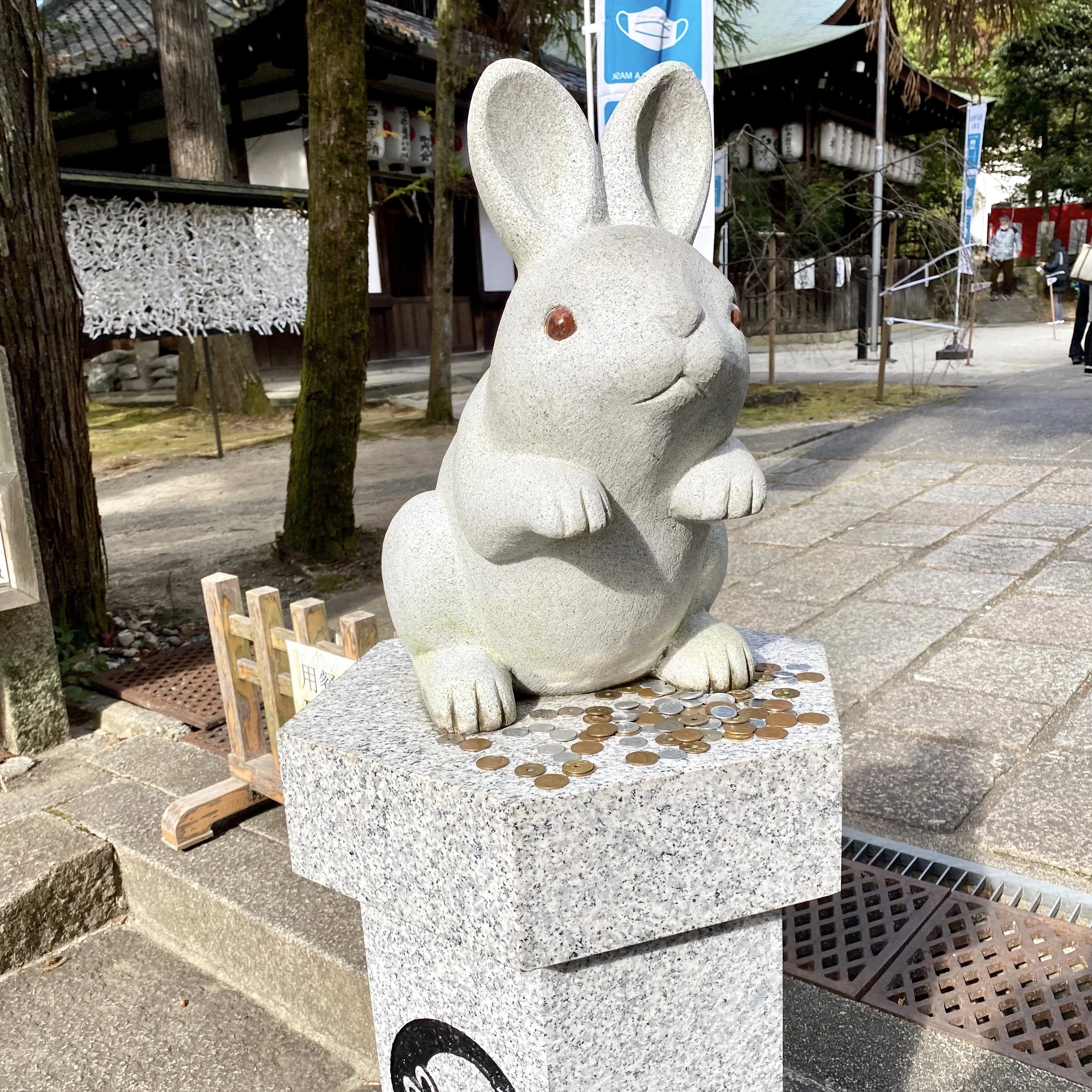 岡崎神社　兎