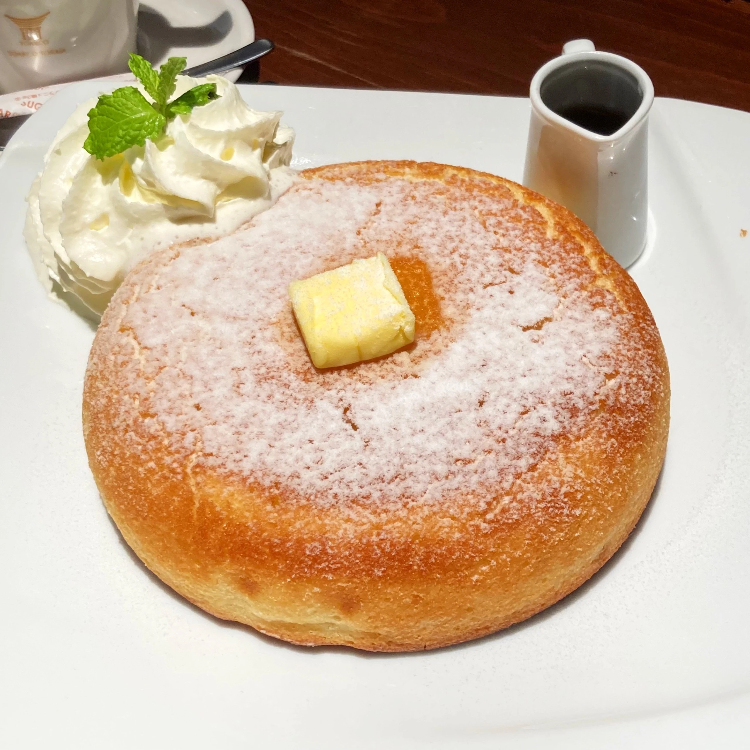 『石釜 bake bread 茶房 TAM TAM』石釜焼きホットケーキ。