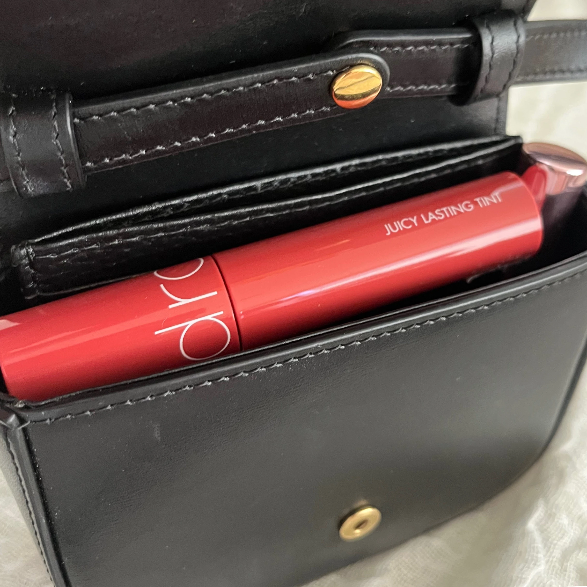 【what&#039;s in my bag？】大人気のマイクロバッグには何が入る？_1_4