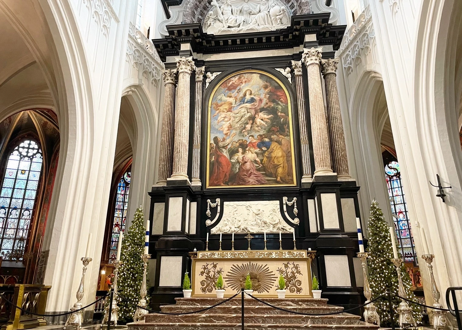 聖母大聖堂　祭壇画