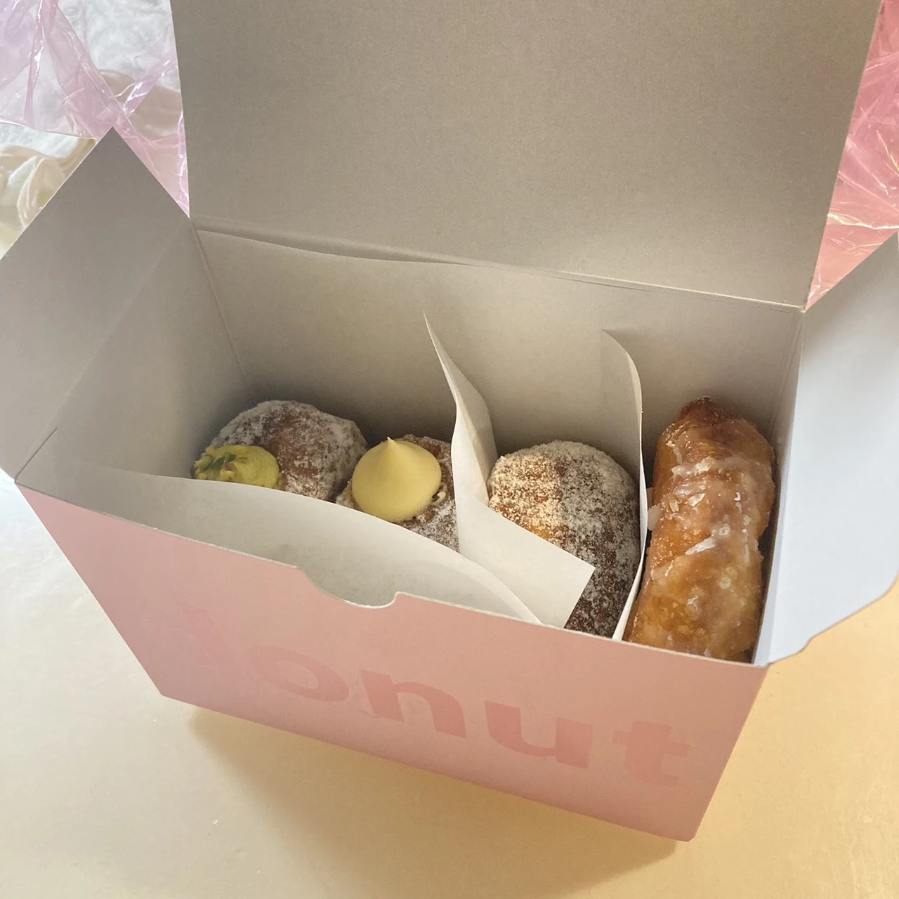 I&#039;m donut? 表参道　 かわいい　ピンクの箱