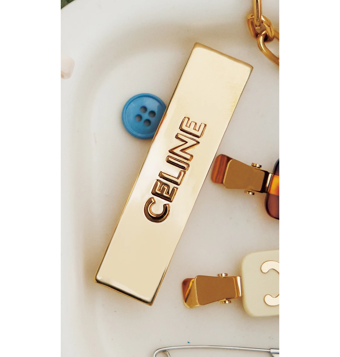 CELINE（セリーヌ）】ブランドの象徴的なモチーフを用いたネックレスや