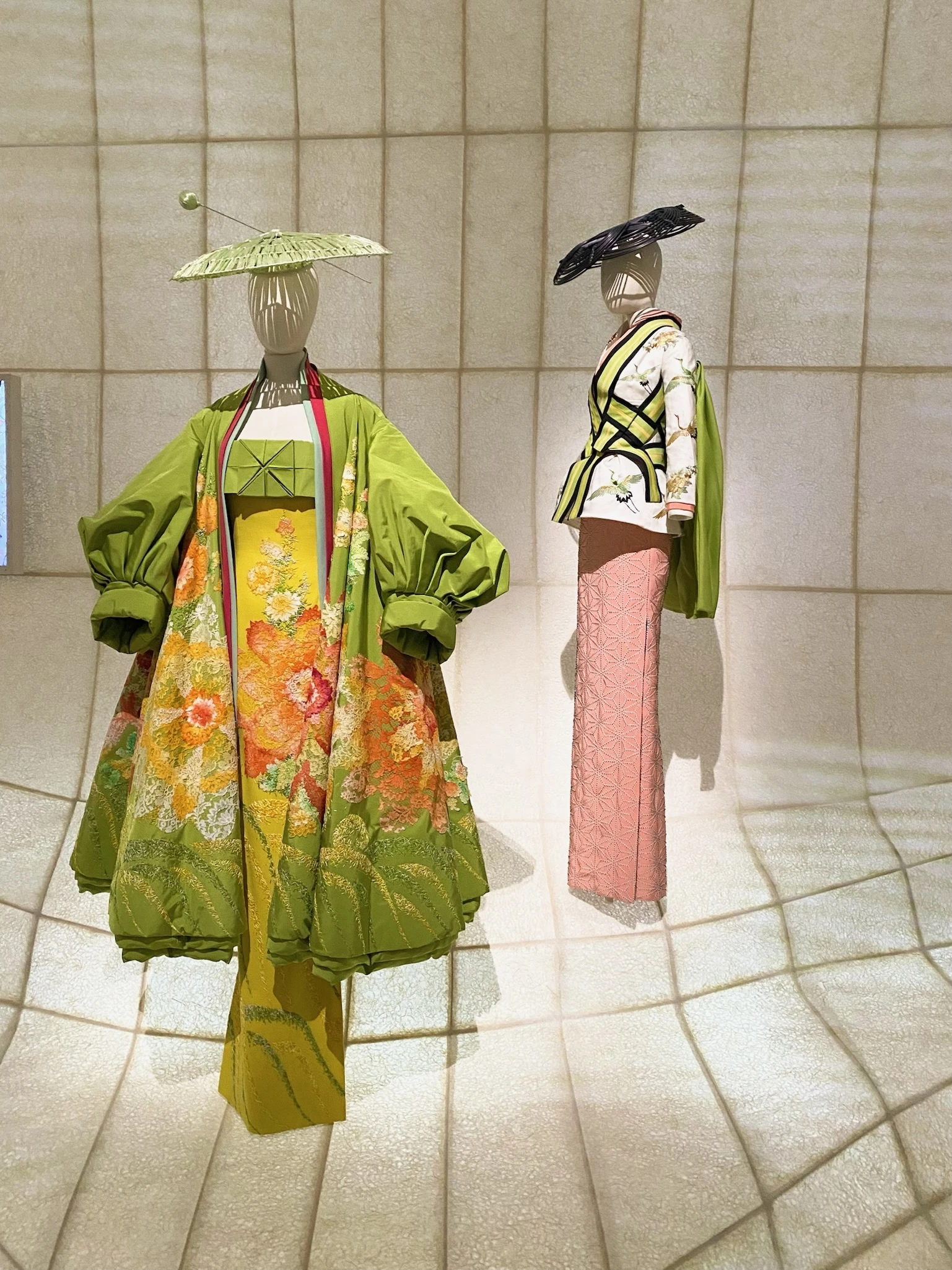 「蝶々夫人／マダム・バタフライ」をテーマにしたジョン・ガリアーノによる2007年春夏オートクチュール・コレクション