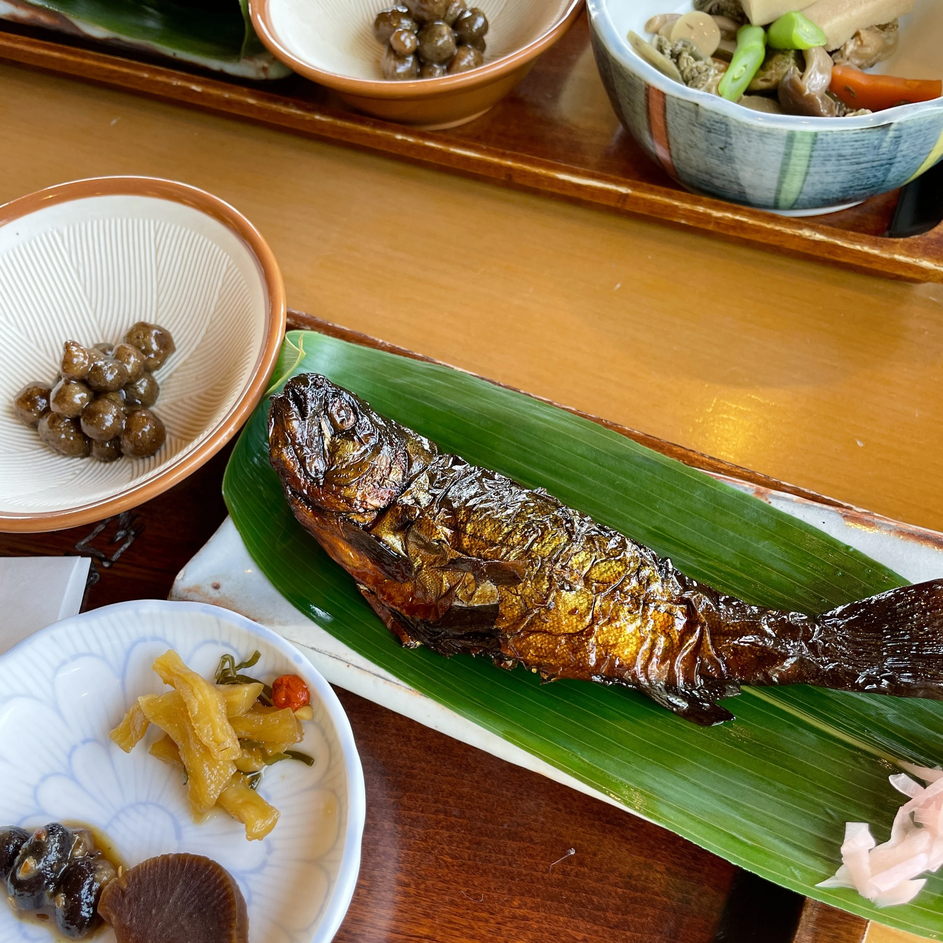 長野県小布施町『竹風堂』　信州の食文化が根強くニジマスの甘露煮